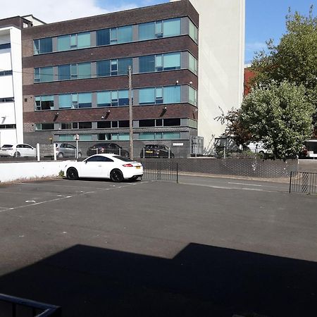 Quiet 2 Bedroom Flat In Darlington With Free Parking, Wi-Fi And More Buitenkant foto